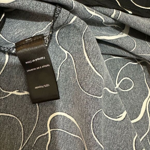 NWT ASTR The Label Asymmetrical Black & White Ruffle Abstract Blouse Size XS - Picture 8 of 9